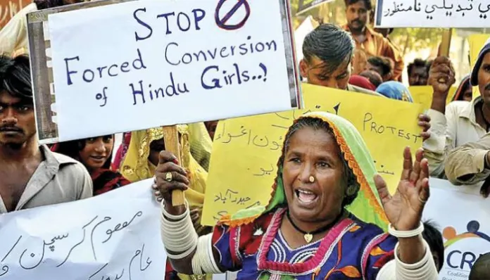 THE STATUS OF MINORITY WOMEN IN PAKISTAN